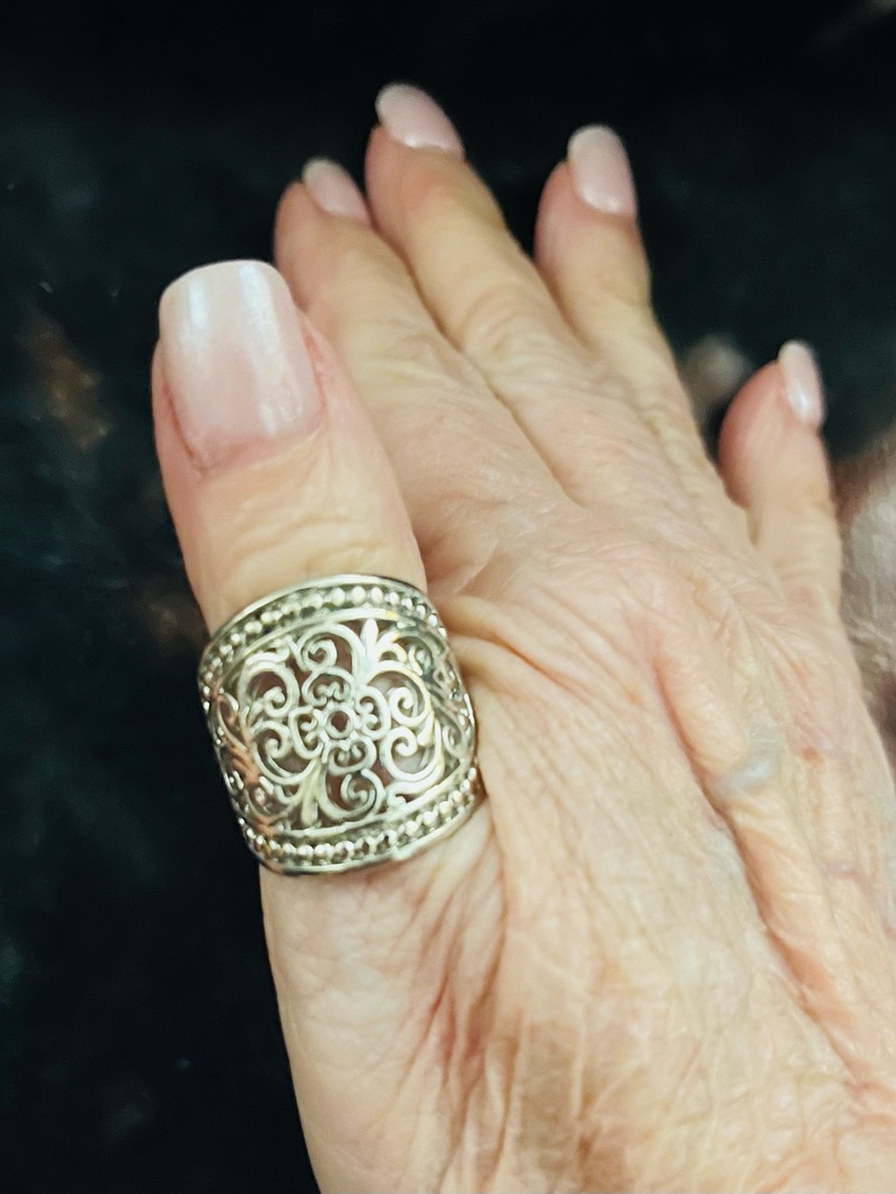 Boho style Filigree Wide Band Ring - Silver plated over copper NWOT size 7, 8, 9 - Picture 7 of 9